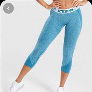 ISO Gymshark Crop Leggings in Medium!!